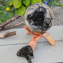 Indlæs billede til gallerivisning Septarie - drageæg