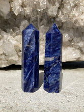 Load image into Gallery viewer, Sodalit Tårne 10 - 11 cm