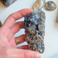 Indlæs billede til gallerivisning Colorshift fluorit med kvarts