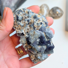 Indlæs billede til gallerivisning Colorshift fluorit med kvarts