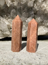 Load image into Gallery viewer, Fersken Månesten Tårne 8 - 9 cm