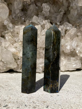 Indlæs billede til gallerivisning Labradorit Tårne 9 - 10 cm