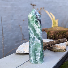 Load image into Gallery viewer, Stor fjer fluorit tårn