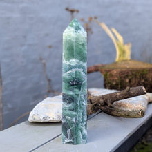 Load image into Gallery viewer, Stor fjer fluorit tårn