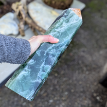 Load image into Gallery viewer, Stor fjer fluorit tårn