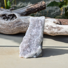 Indlæs billede til gallerivisning Små stående ametyster