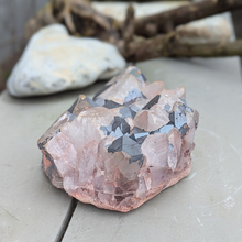 Indlæs billede til gallerivisning Stor vulkansk kvarts