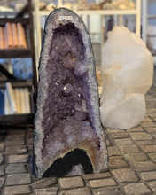 Load image into Gallery viewer, Ametyst grotte 26,93kg