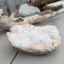 Load image into Gallery viewer, Apophyllit med stilbit