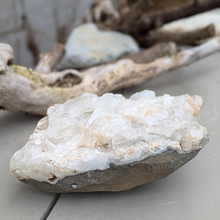 Load image into Gallery viewer, Apophyllit med stilbit