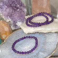 Indlæs billede til gallerivisning Armbånd i ametyst med 6mm perler