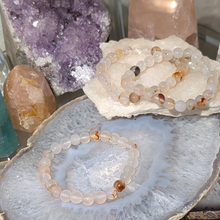 Indlæs billede til gallerivisning Armbånd i chalcedon med 8mm perler