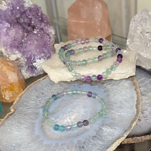 Indlæs billede til gallerivisning Armbånd i fluorit med 6mm perler