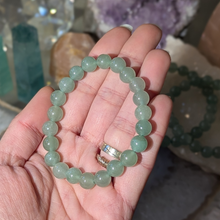 Indlæs billede til gallerivisning Armbånd i grøn aventurin med 8mm perler