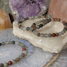 Indlæs billede til gallerivisning Armbånd i heliotrop med 6mm perler