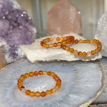 Indlæs billede til gallerivisning Børne armbånd i karneol med 6mm perler