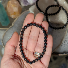 Load image into Gallery viewer, Armbånd i mixede obsidian med 6mm perler