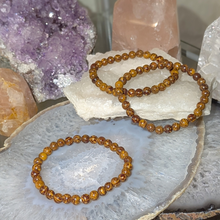 Indlæs billede til gallerivisning Armbånd i slange/ bali jaspis med 6mm perler