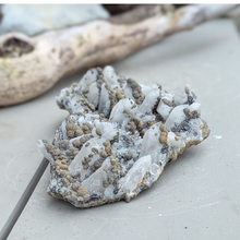 Indlæs billede til gallerivisning Bjergkrystal med marcasit, galena og pyrit