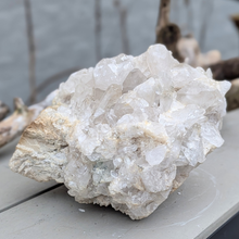 Load image into Gallery viewer, Bjergkrystal klynge