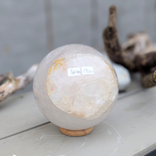 Indlæs billede til gallerivisning Stor bjergkrystal kugle