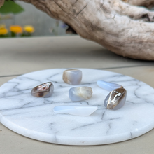 Load image into Gallery viewer, Blå chalcedon lommesten