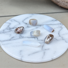 Load image into Gallery viewer, Blå chalcedon lommesten