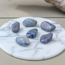 Indlæs billede til gallerivisning Blå kvarts lommesten