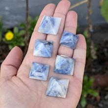 Indlæs billede til gallerivisning Blå kvarts pyramider