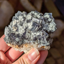 Indlæs billede til gallerivisning Colorshift fluorit med kvarts