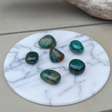 Indlæs billede til gallerivisning Chrysocolla lommesten