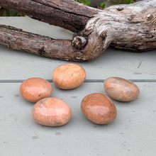 Load image into Gallery viewer, Ferksen månesten palmstones