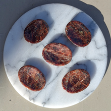 Indlæs billede til gallerivisning Granat nussesten