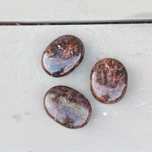 Indlæs billede til gallerivisning Granat palmstones