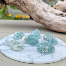 Indlæs billede til gallerivisning Rå grøn fluorit lommesten