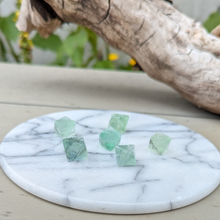 Indlæs billede til gallerivisning Grøn fluorit oktaeder