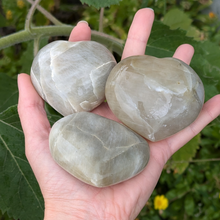 Indlæs billede til gallerivisning Grøn månesten hjerter