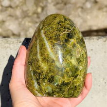 Load image into Gallery viewer, Grøn opal freeform