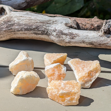 Load image into Gallery viewer, Gul calcit