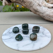 Indlæs billede til gallerivisning Heliotrop lommesten