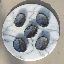 Load image into Gallery viewer, Hematit nussesten