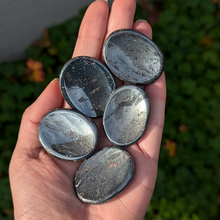 Load image into Gallery viewer, Hematit nussesten