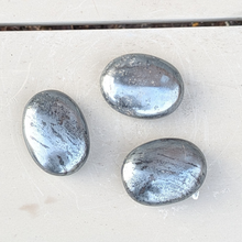 Indlæs billede til gallerivisning Hematit palmstones