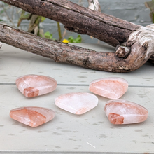 Indlæs billede til gallerivisning Hematoid kvarts hjerter