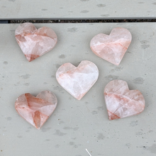 Indlæs billede til gallerivisning Hematoid kvarts hjerter