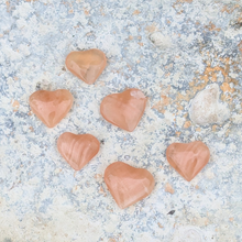 Indlæs billede til gallerivisning Honning calcit hjerter