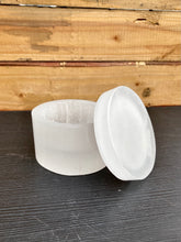 Indlæs billede til gallerivisning Selenit Krukke