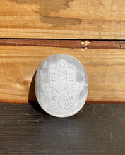 Indlæs billede til gallerivisning Selenit Palmstones