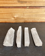 Load image into Gallery viewer, Selenit Stav