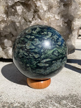 Indlæs billede til gallerivisning Kambaba Jaspis Kugle